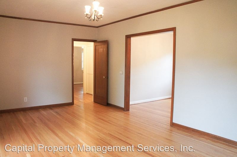 2500 NE Weidler St - Photo 3 of 10