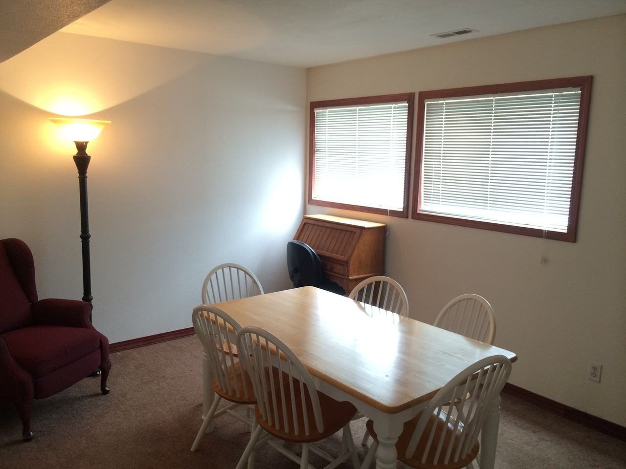 3900 N Woodlawn Blvd - Photo 3 of 17