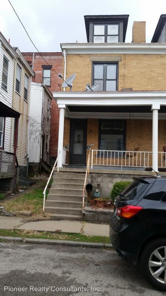 1562 Hubbard St - Photo 2 of 24