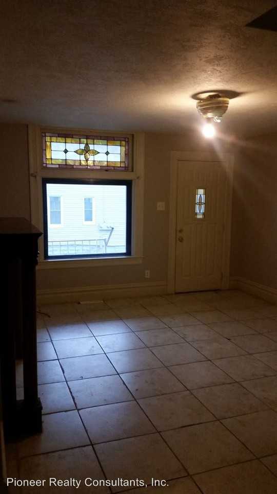 1562 Hubbard St - Photo 3 of 24