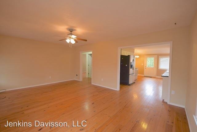 641 NE 70th Ave - Photo 3 of 26