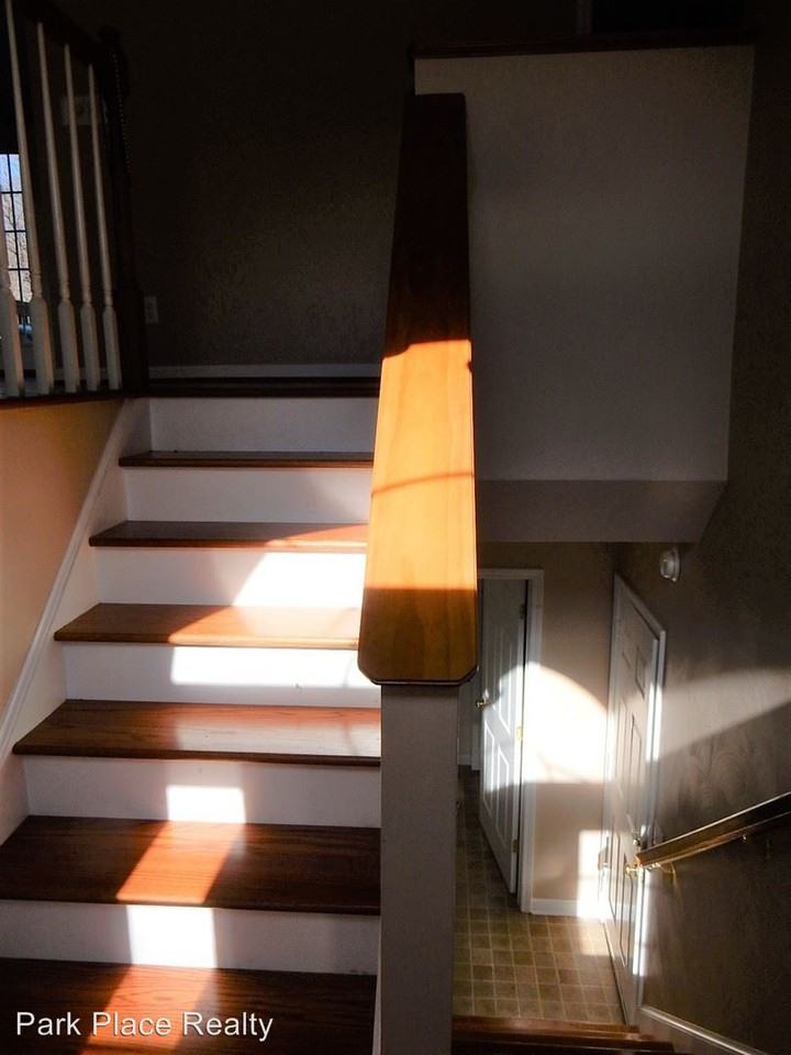 5521 Castle Rock Rd - Photo 2 of 21