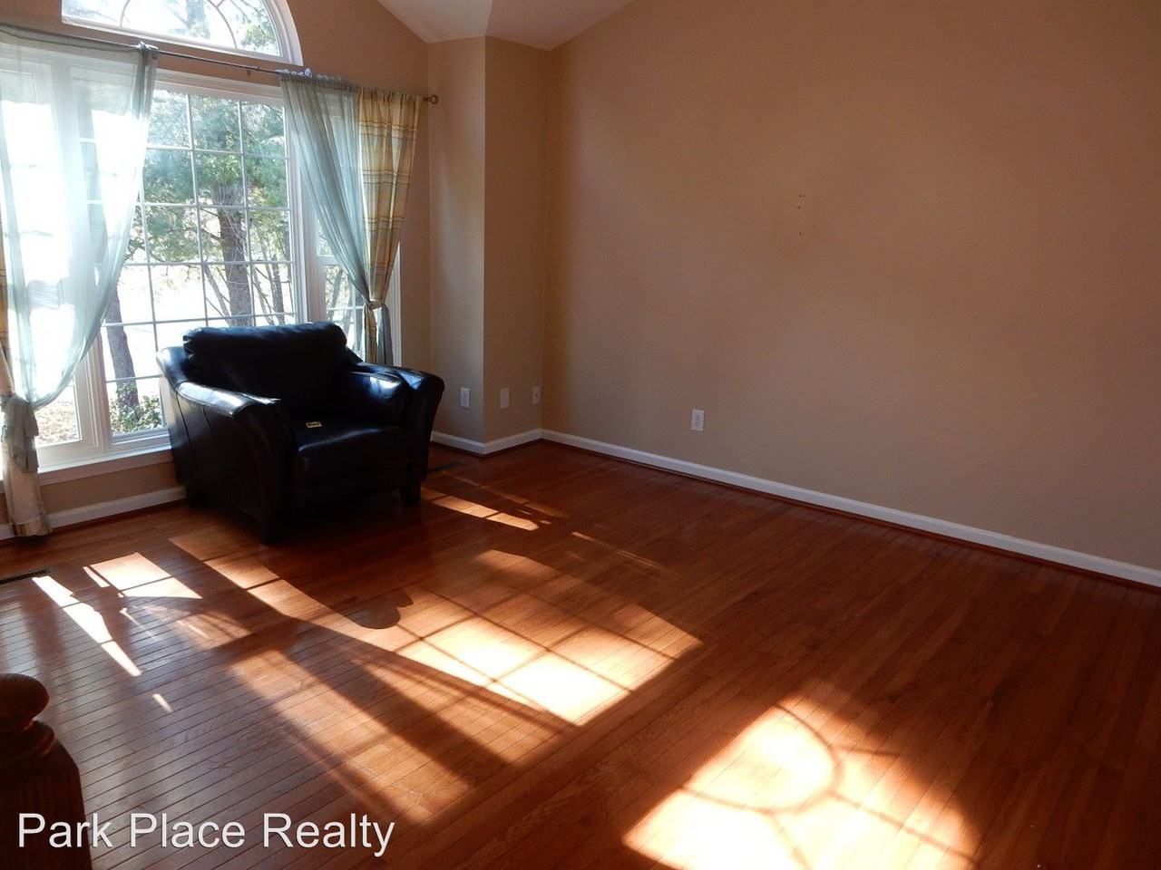 5521 Castle Rock Rd - Photo 3 of 21