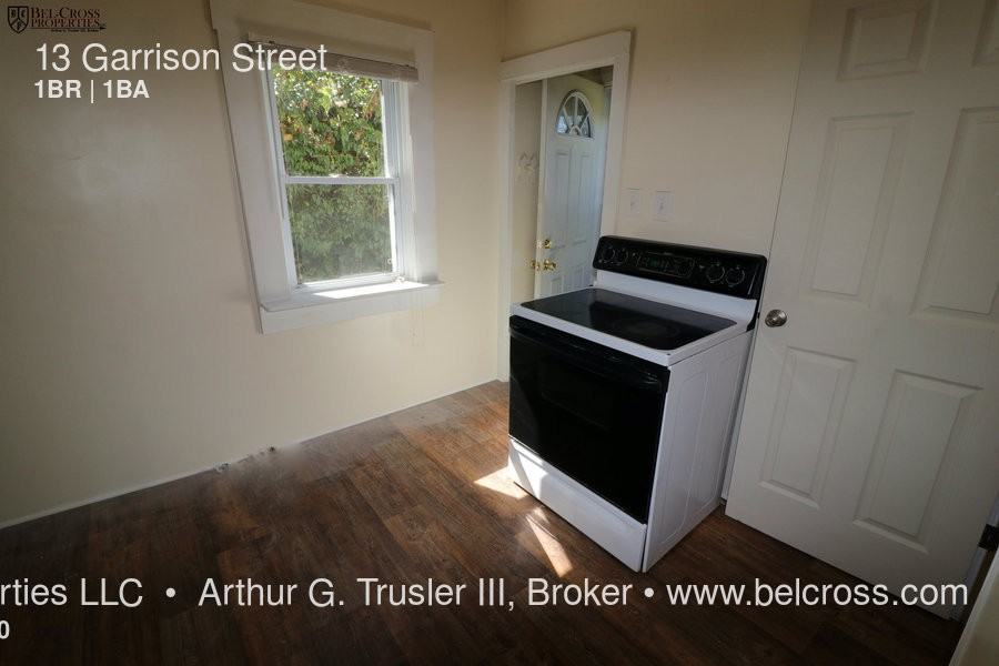 13 Garrison St - Photo 3 of 10