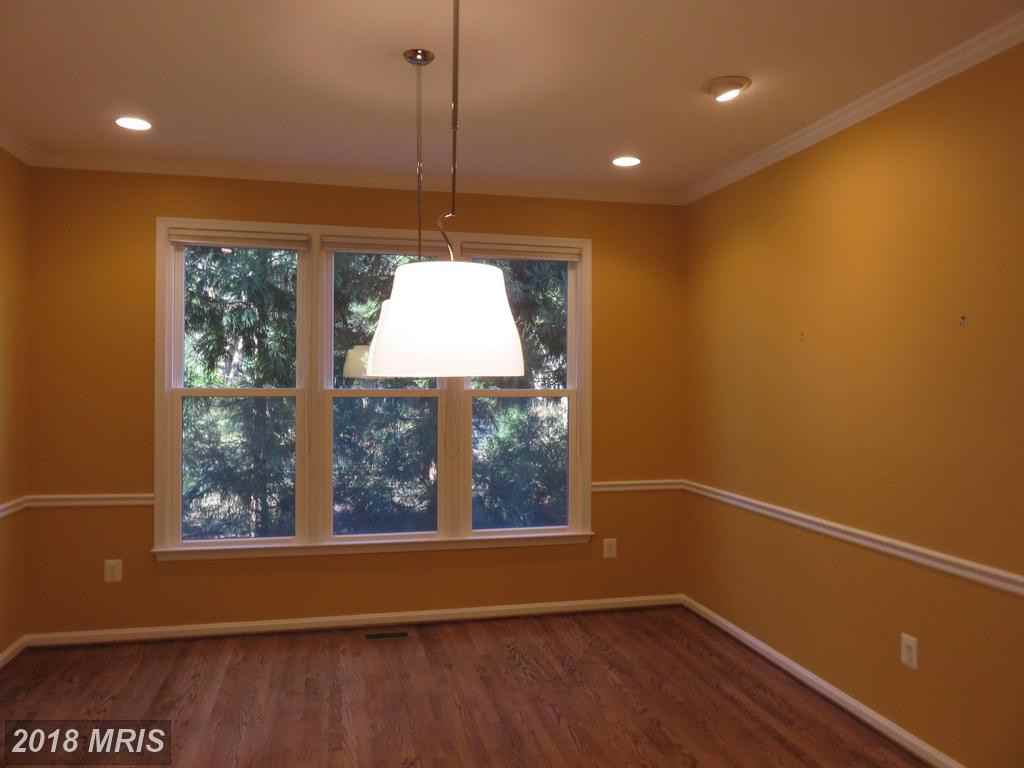 9419 Spruce Tree Cir - Photo 3 of 8