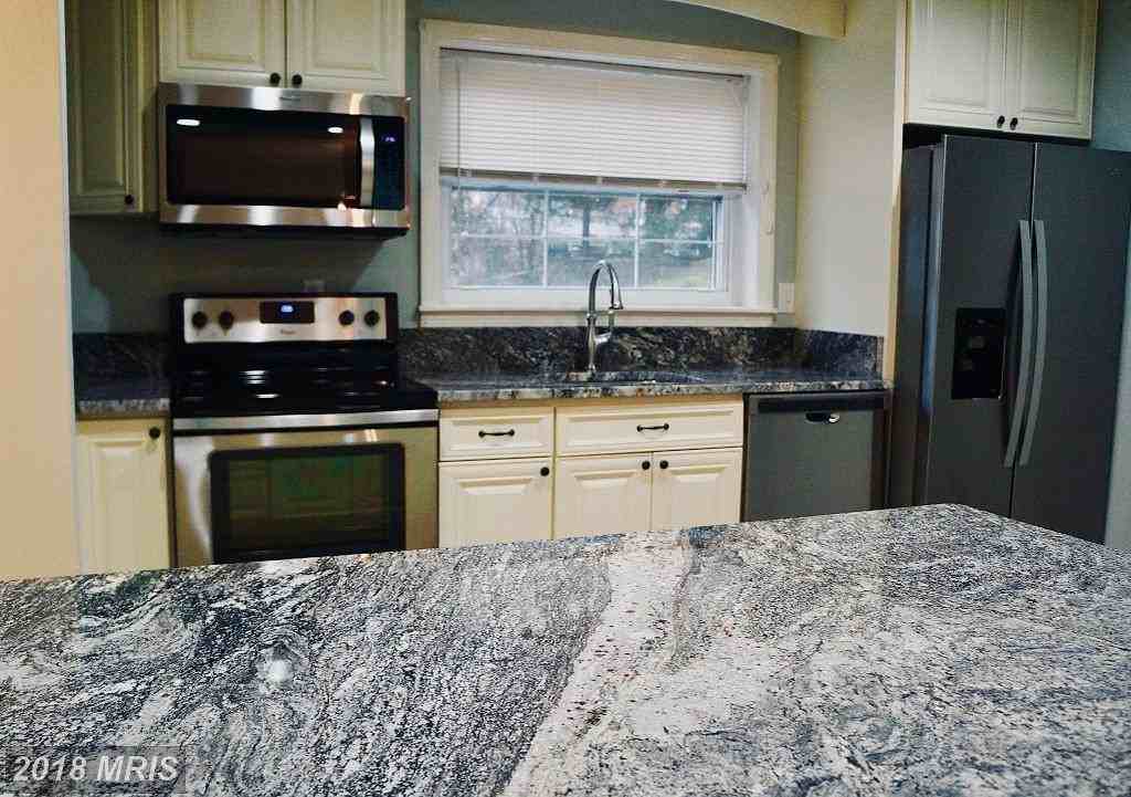 5515 Park St - Photo 2 of 24