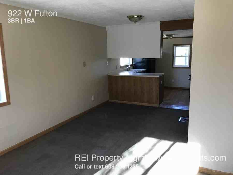 922 W Fulton St - Photo 2 of 27