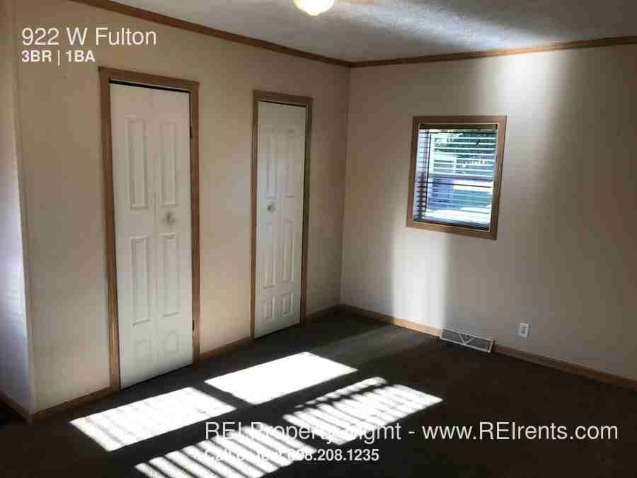 922 W Fulton St - Photo 3 of 27