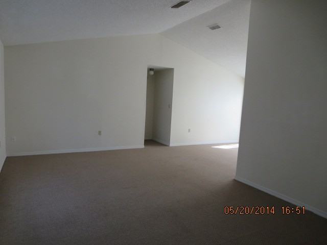 1033 Catfish Creek Ct - Photo 3 of 16