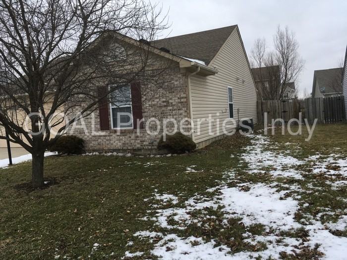 5848 Ashcroft Dr - Photo 3 of 33