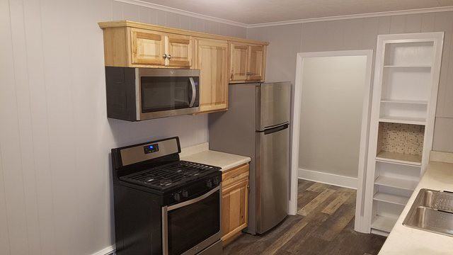 10515 Main St #B - Photo 2 of 7