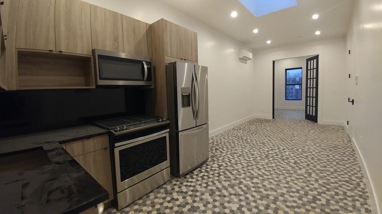 Carlton Ave & Dean St #3r