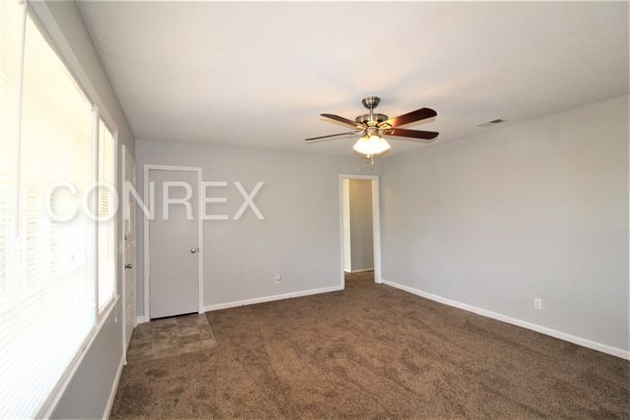 1305 Faraway Dr - Photo 3 of 15