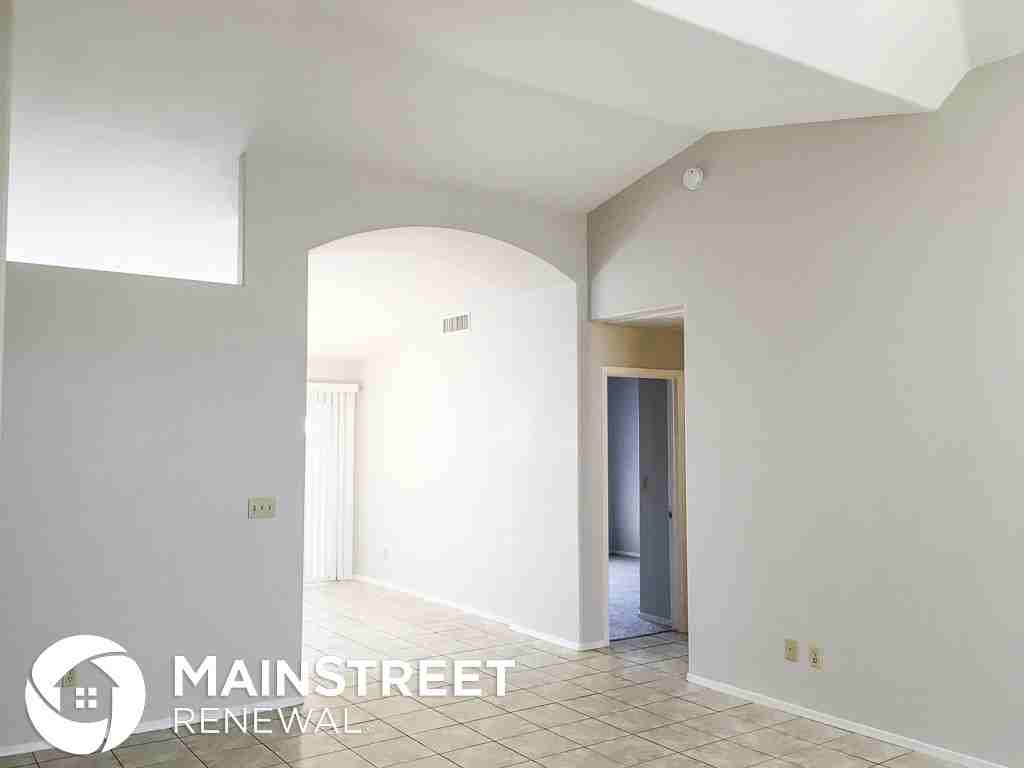 18437 N 8th Pl - Photo 2 of 14