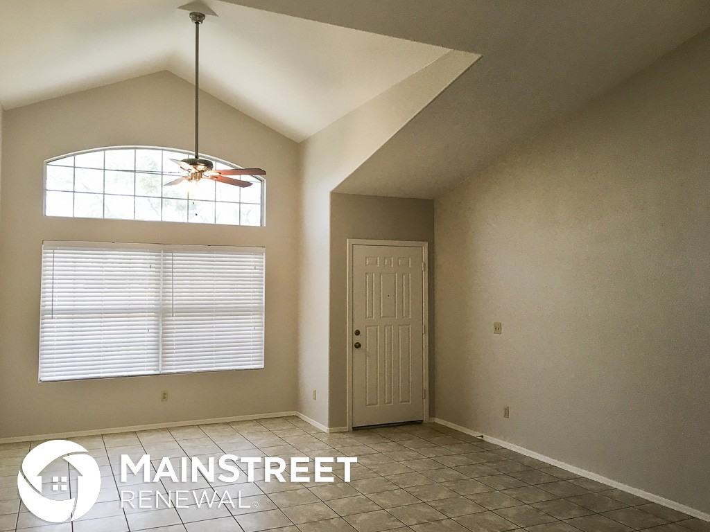 18437 N 8th Pl - Photo 3 of 14
