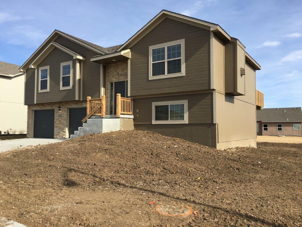 1001 Quartz St - Photo 2 of 18