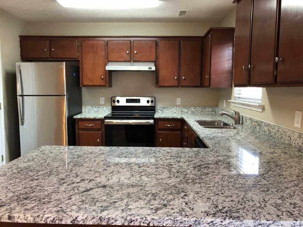 1401 Laurel Oak Dr - Photo 2 of 18