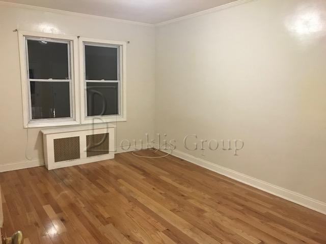 32-25 58th St 2FL - Photo 2 of 5