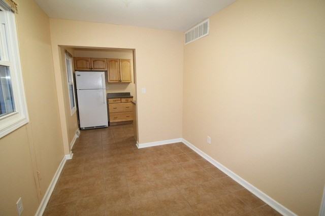 1018 Maple St - Photo 3 of 14