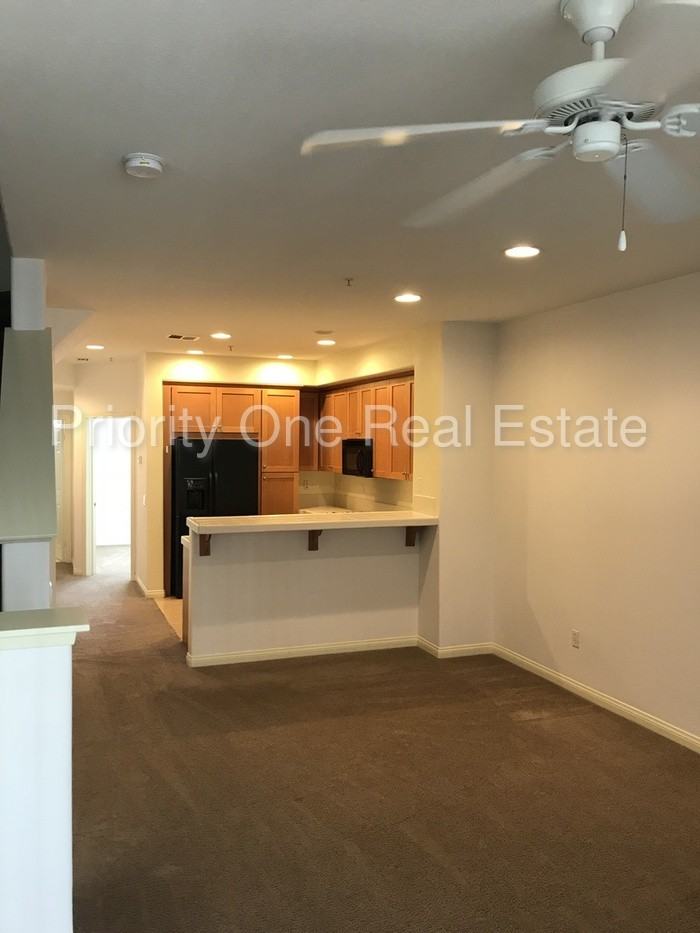 8756 Plaza Park Ln - Photo 2 of 22