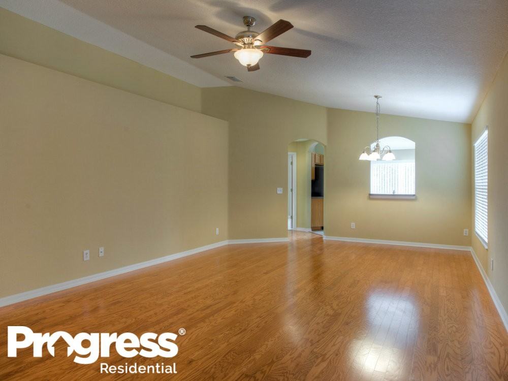 15738 Greyrock Dr - Photo 2 of 17