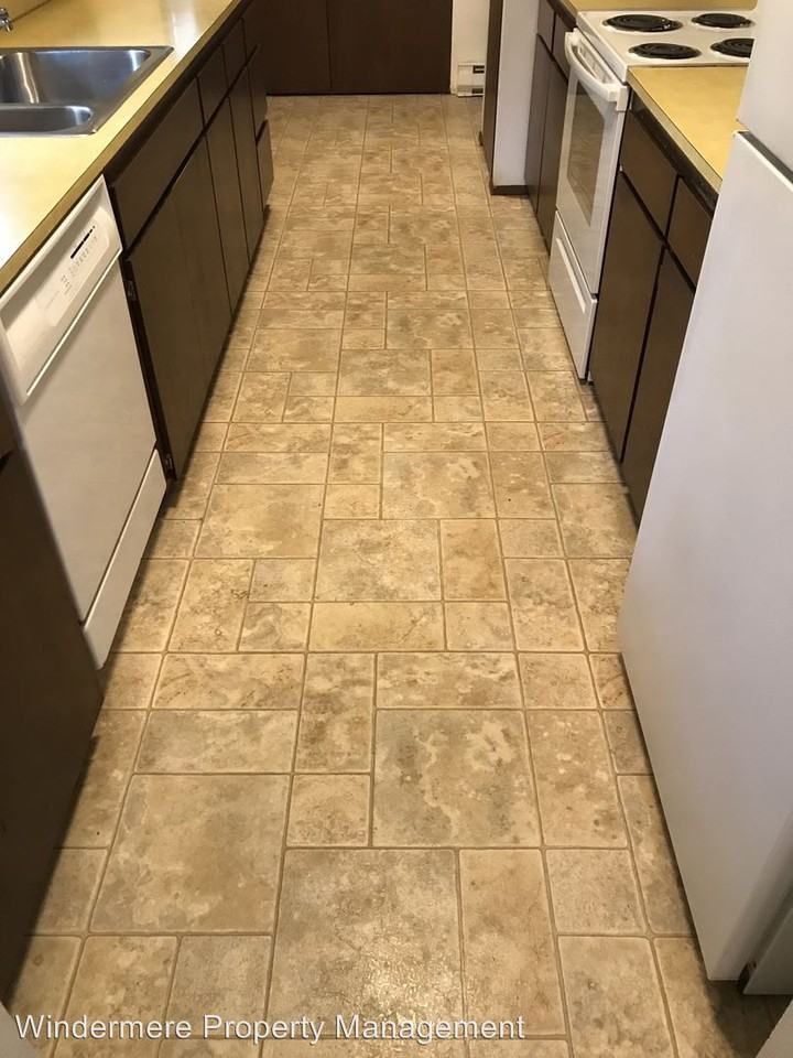 2600 Pacific St - Photo 2 of 7