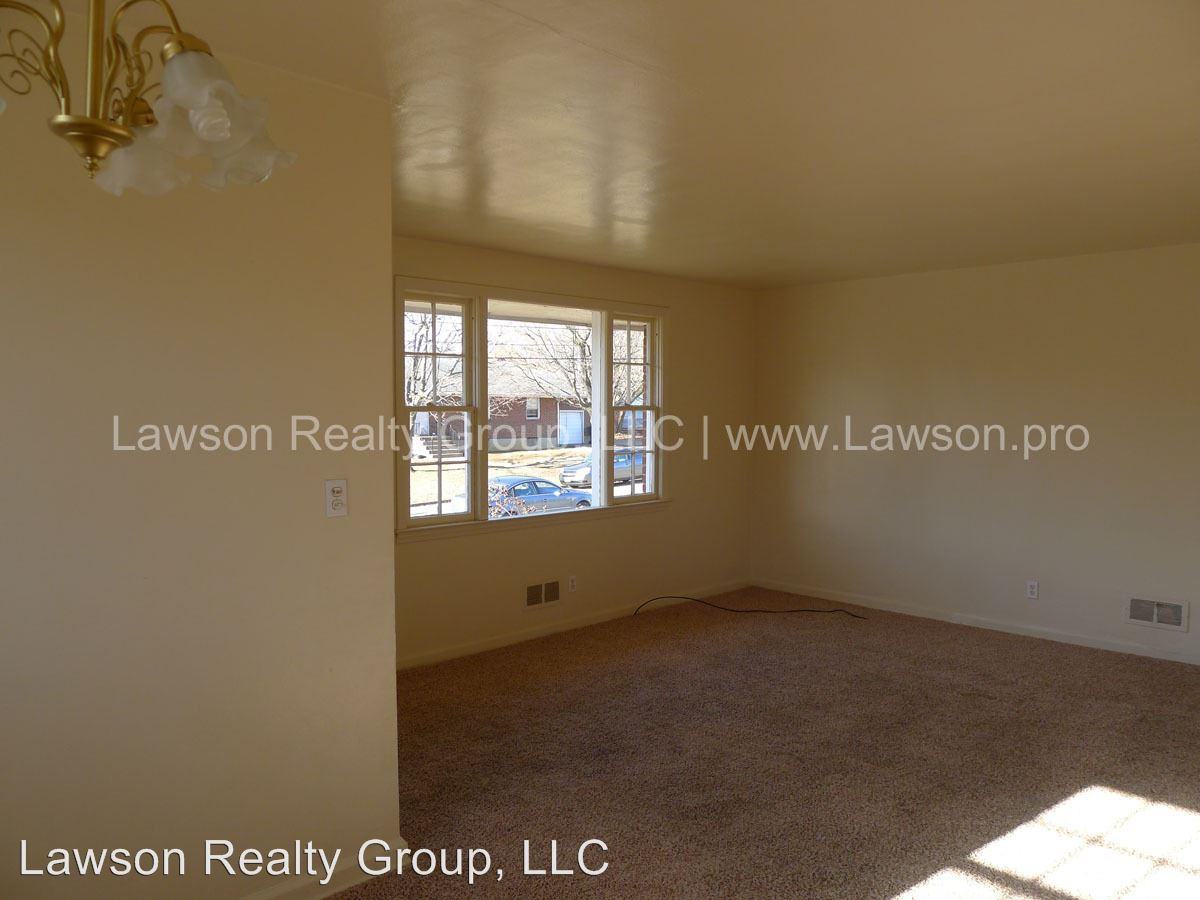 1041 Greenhurst Ave NW - Photo 3 of 14