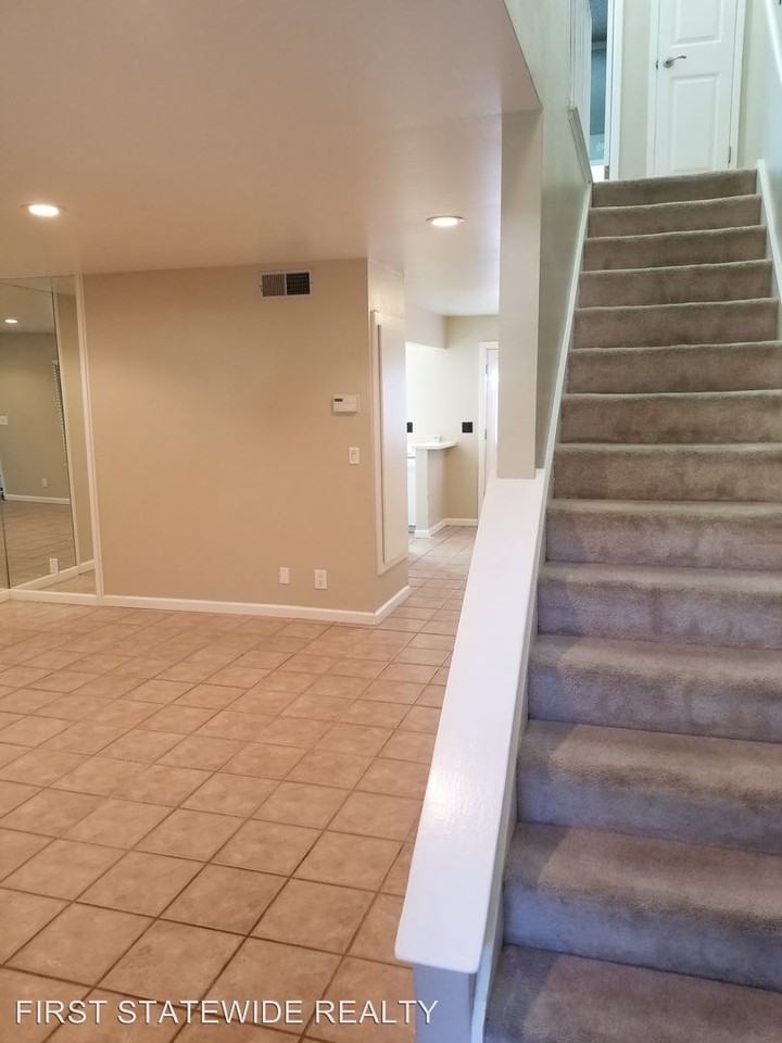 401 Cedargate Ln - Photo 2 of 36