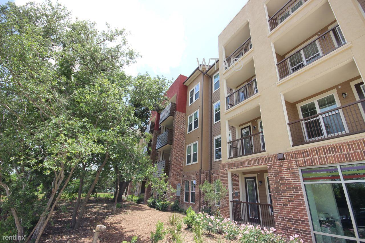 11539 Huebner Rd - Photo 2 of 20