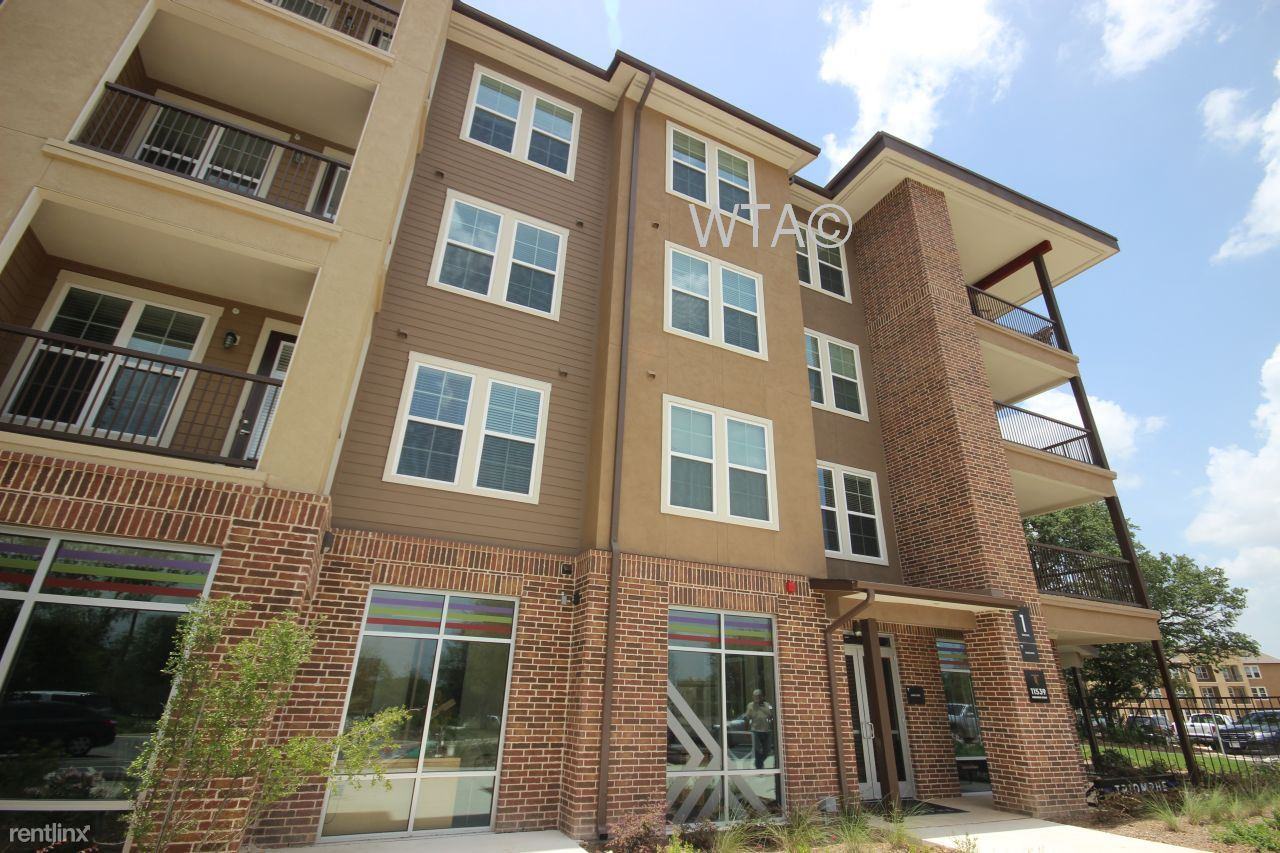 11539 Huebner Rd - Photo 3 of 20