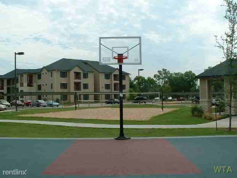 1301 CROSSING PLACE - Photo 2 of 20