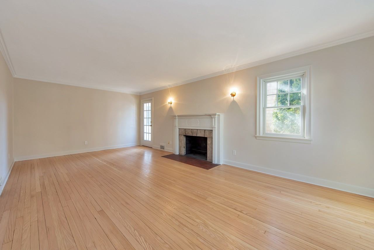 14 Marion Ave - Photo 3 of 26