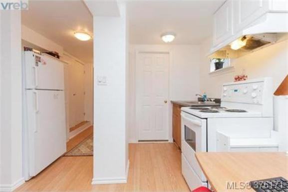 3259 Eldon Place - Photo 2 of 5