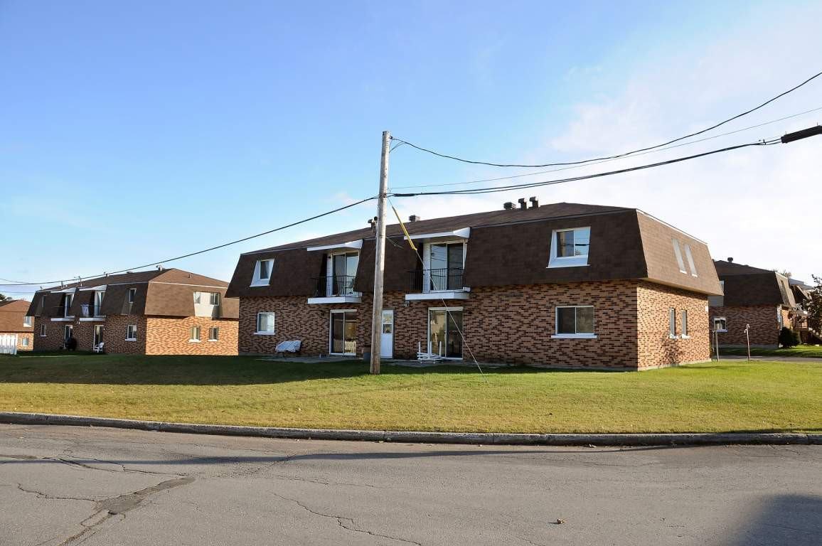 SAGUENAY - Photo 2 of 7