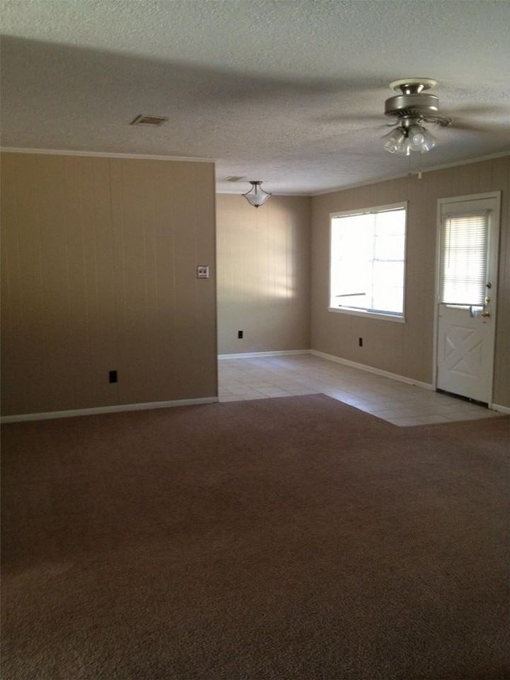 1502 Medina - Photo 3 of 15