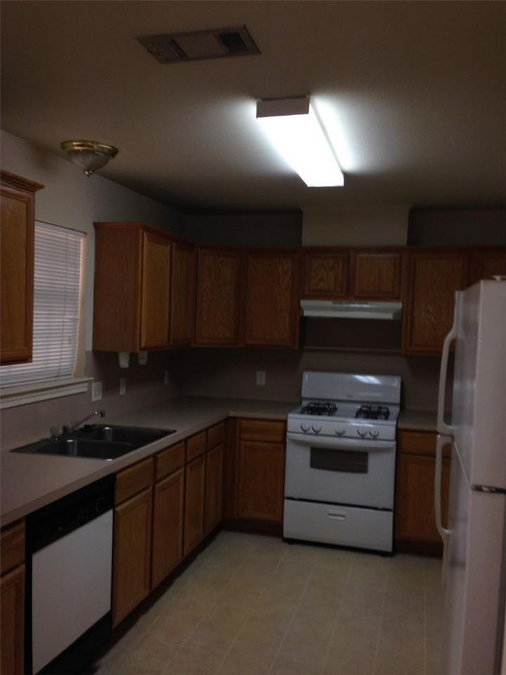 2301 Trace Meadows - Photo 2 of 2