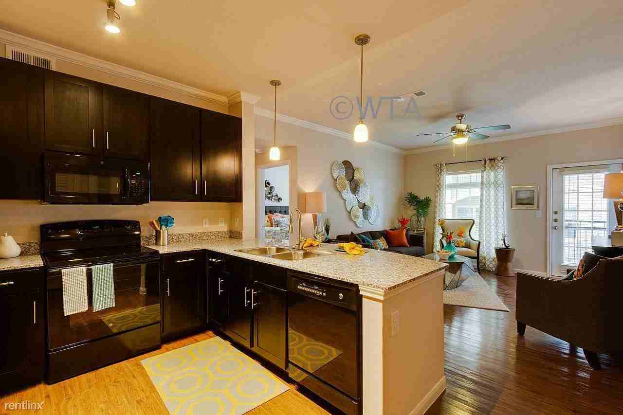 8823 Dugas Rd, San Antonio - Photo 2 of 20