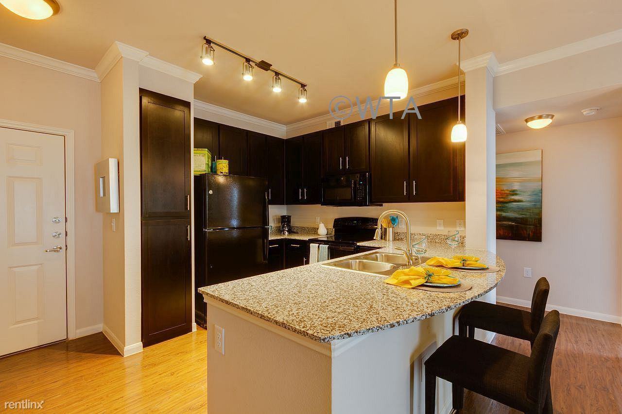 8823 Dugas Rd, San Antonio - Photo 3 of 20