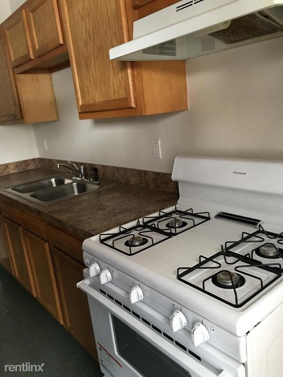 1650 E 55th St #B - Photo 2 of 10