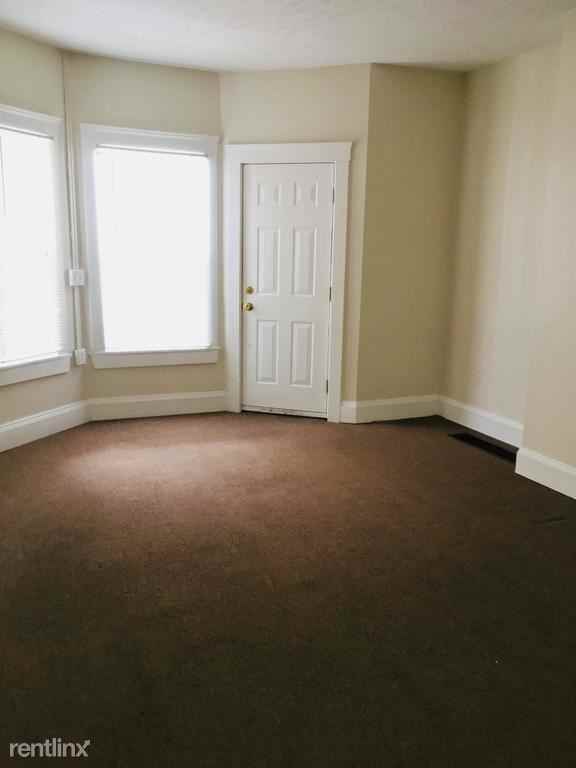 1650 E 55th St #B - Photo 3 of 10