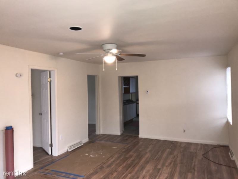 1 Oak St - Photo 2 of 10