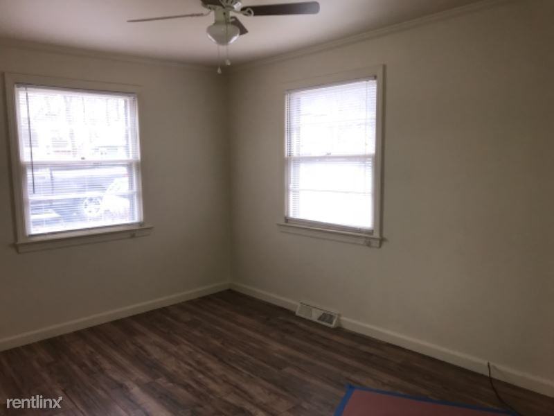 1 Oak St - Photo 3 of 10