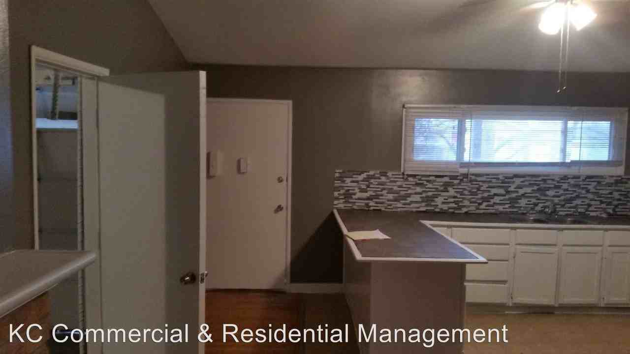 4144 Hardesty Ave - Photo 2 of 15