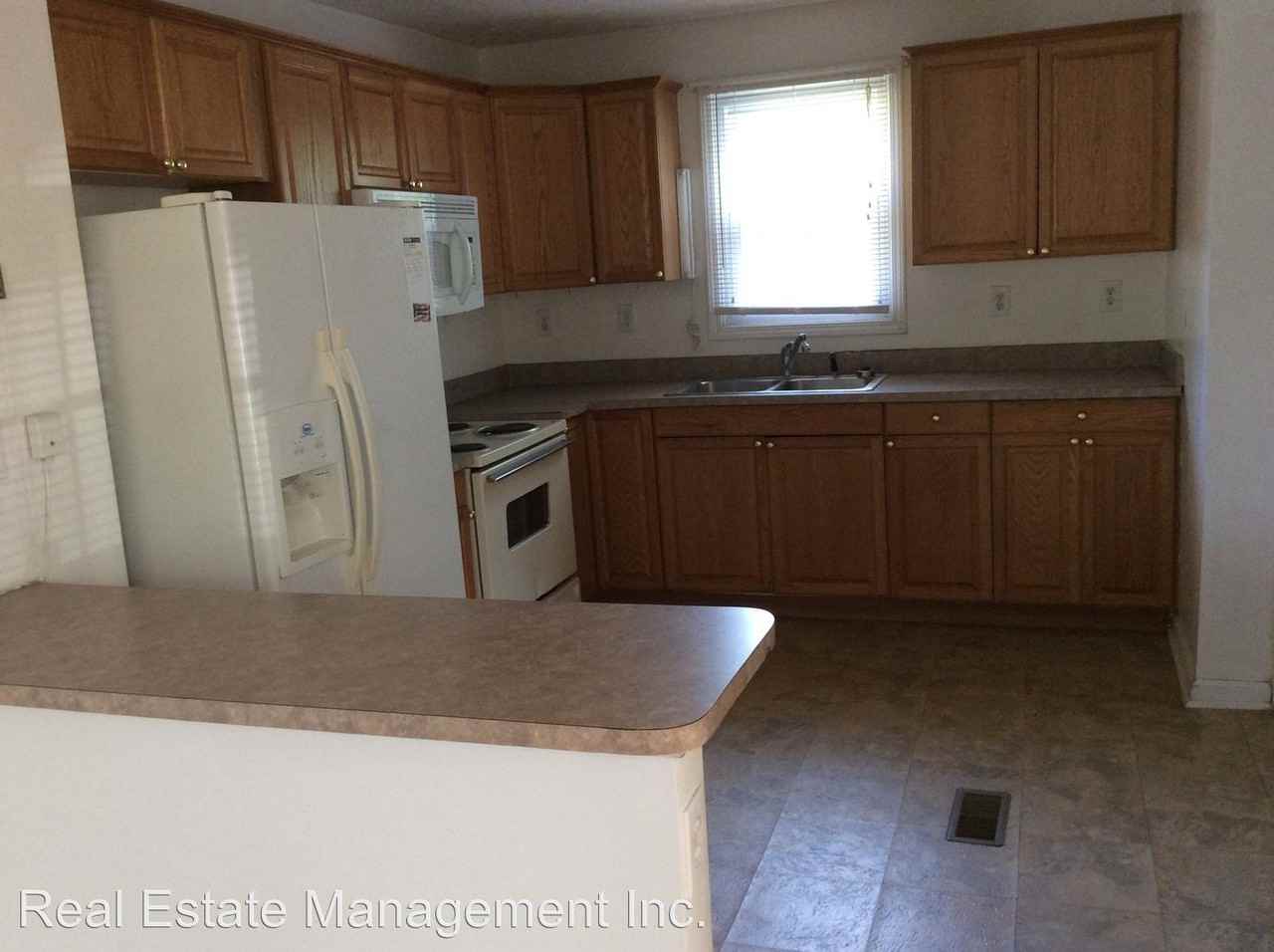 203 Miller Blvd - Photo 2 of 18