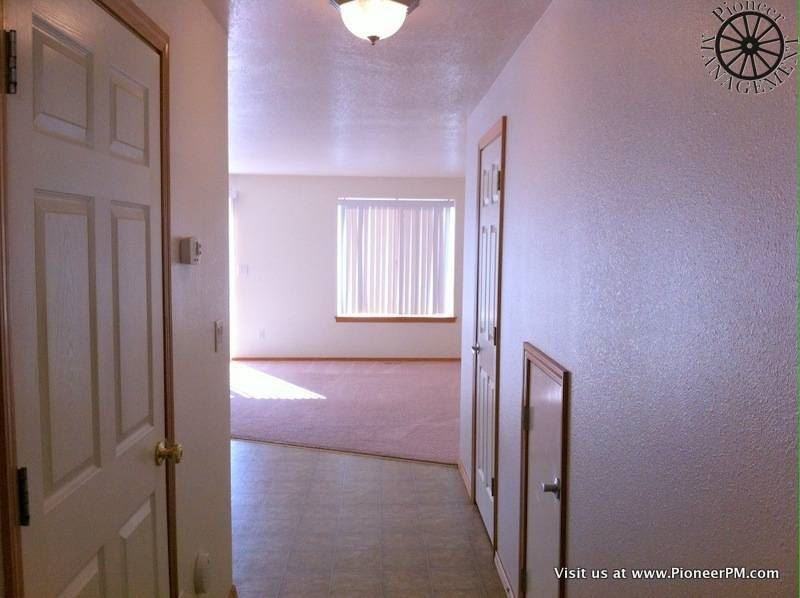 394 Maylea Pl - Photo 2 of 24