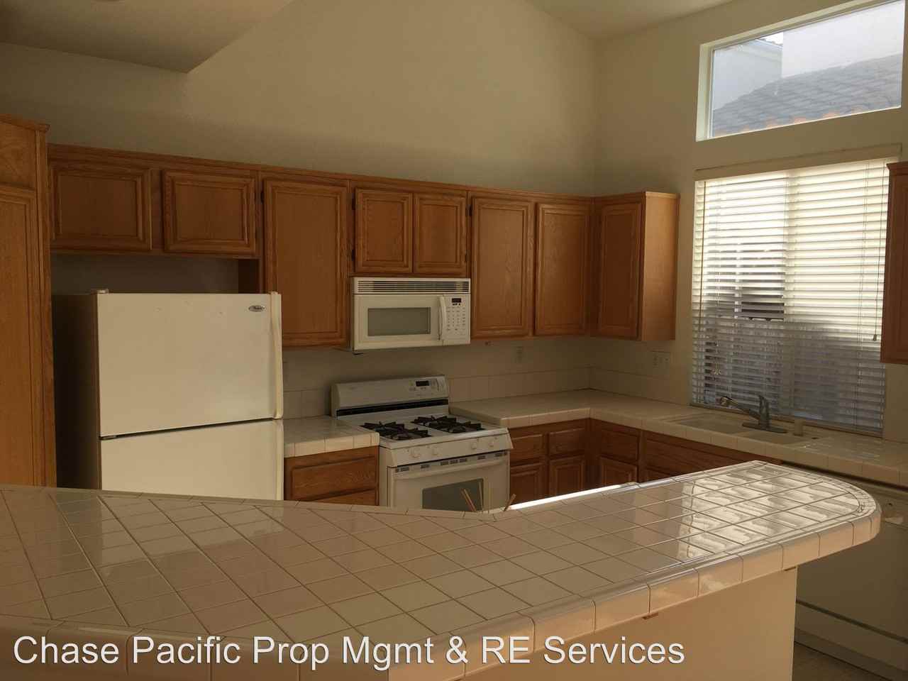 10826 Caminito Arcada - Photo 3 of 12