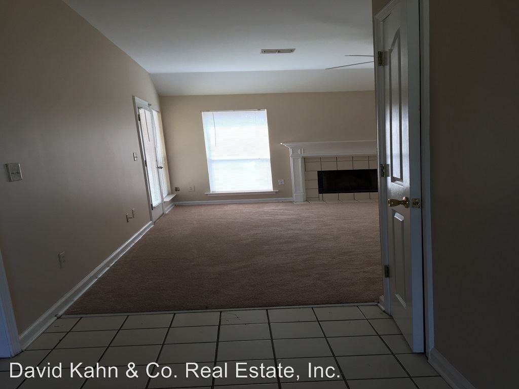 1000 Juniper Ct - Photo 2 of 10