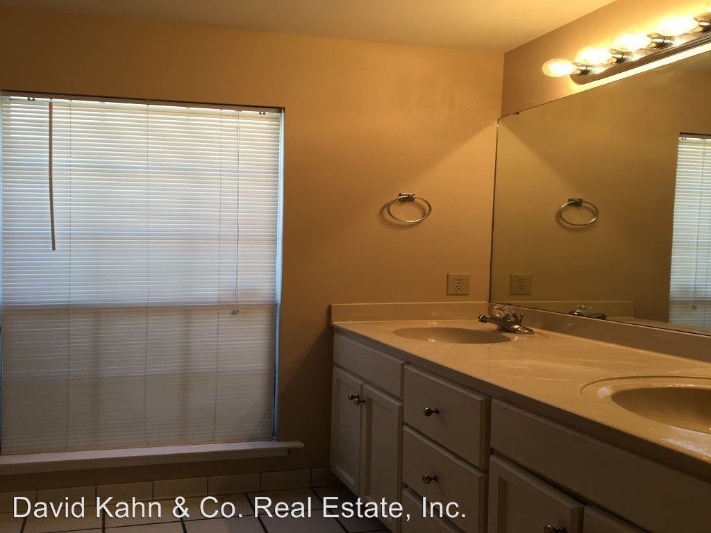 1000 Juniper Ct - Photo 3 of 10