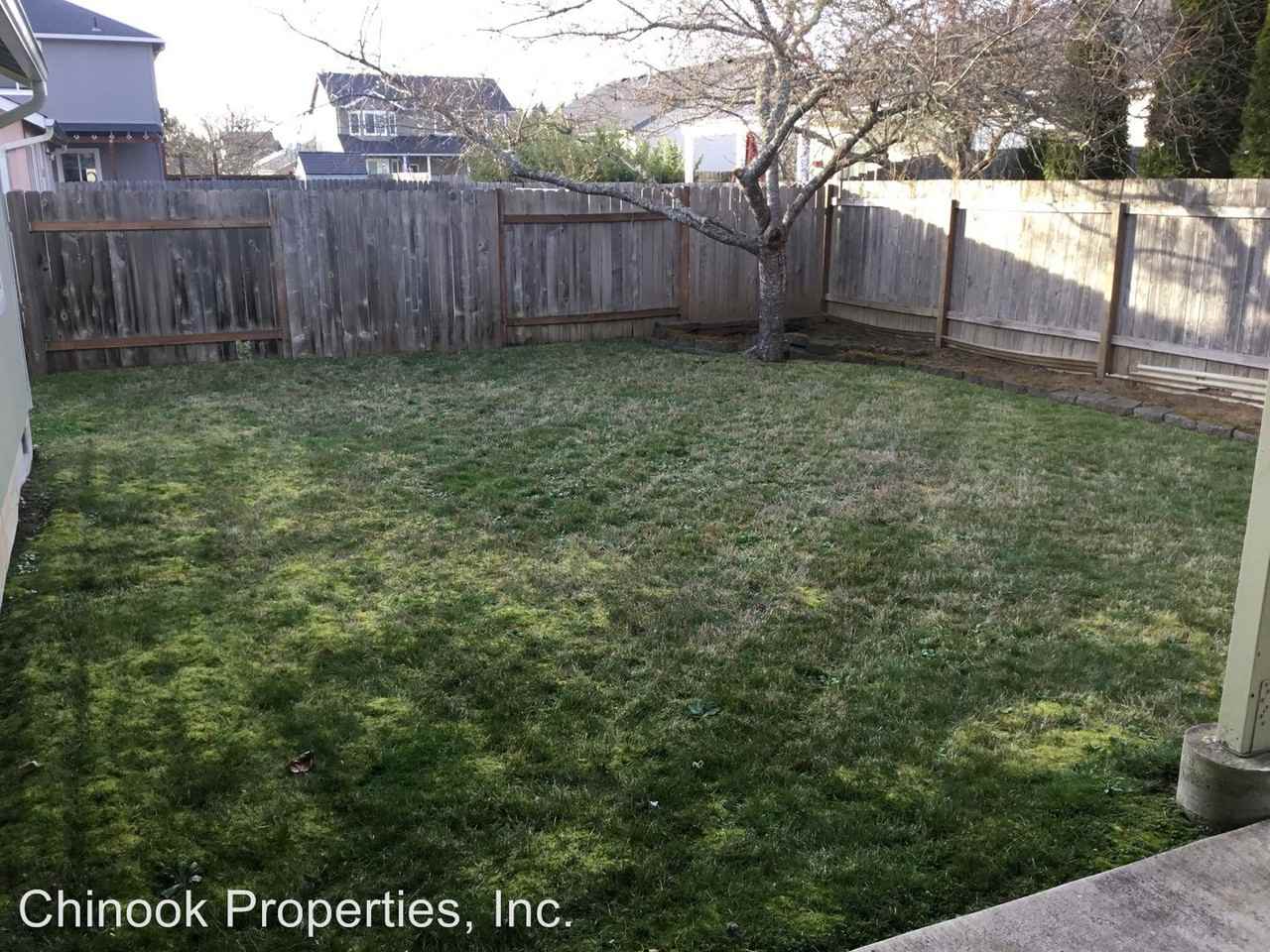 776 Blue Jay Loop - Photo 2 of 17