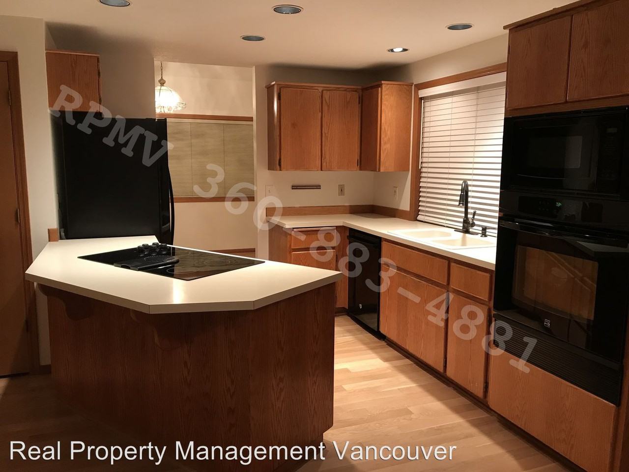 16004 NE 36th Ave - Photo 3 of 11